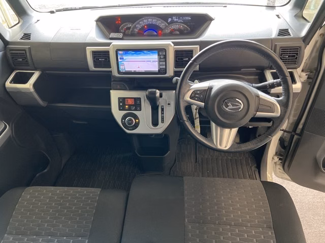 DAIHATSU WAKE