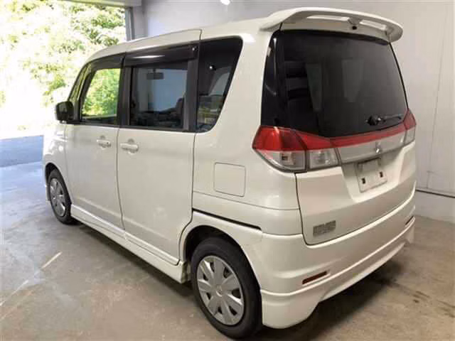 MITSUBISHI DELICA D:2
