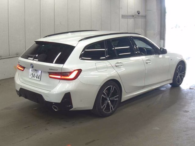 BMW 3-SERIES