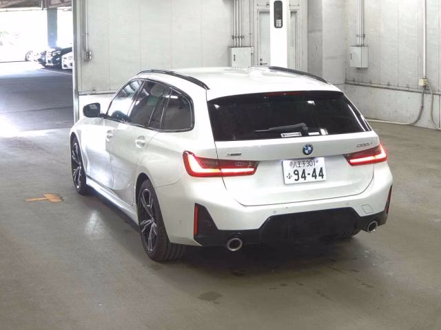 BMW 3-SERIES