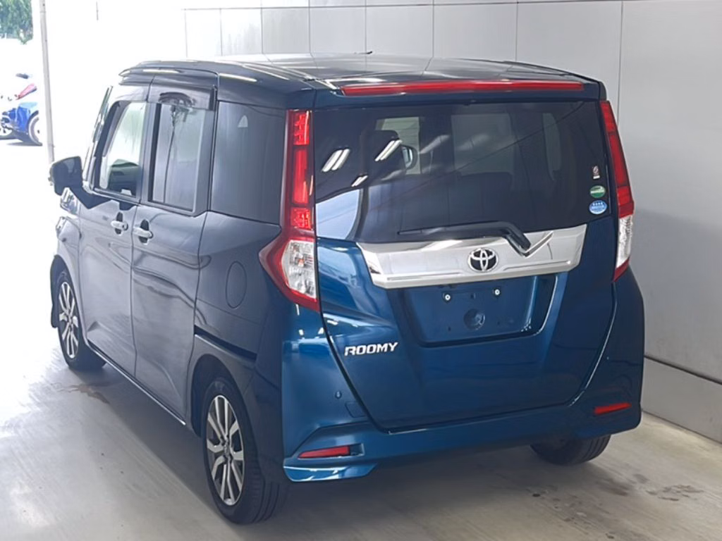 TOYOTA ROOMY
