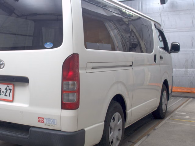 TOYOTA REGIUS ACE