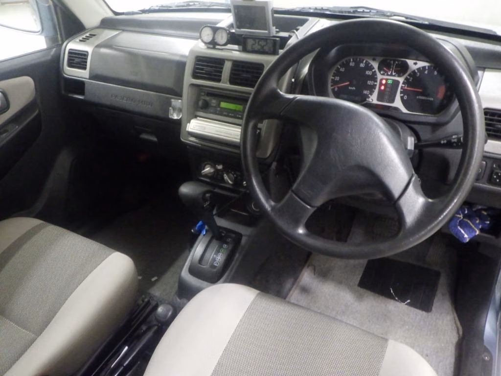 MITSUBISHI PAJERO MINI