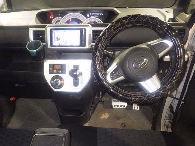 DAIHATSU WAKE