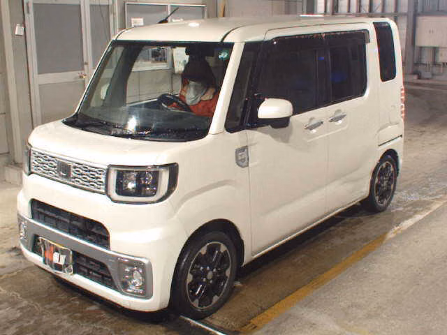 DAIHATSU WAKE