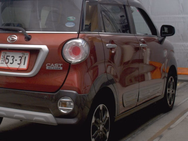 DAIHATSU CAST