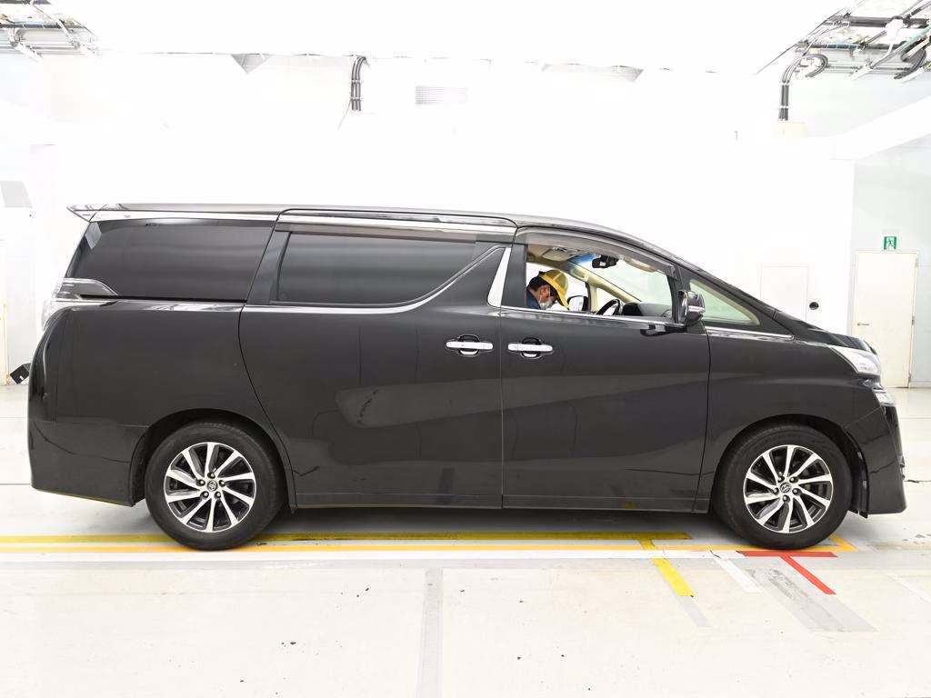 TOYOTA VELLFIRE