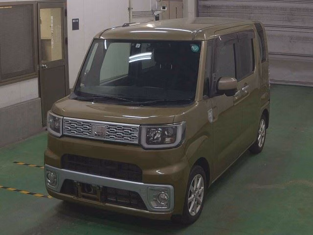 DAIHATSU WAKE