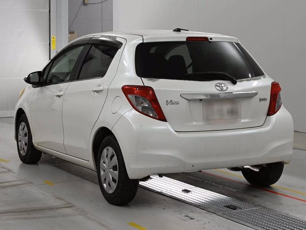 TOYOTA VITZ