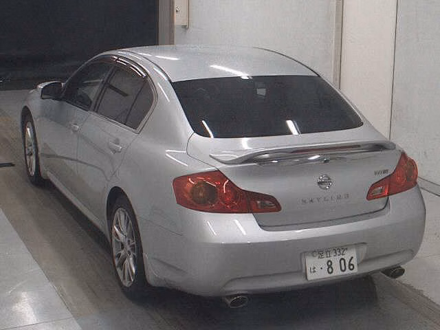 NISSAN SKYLINE