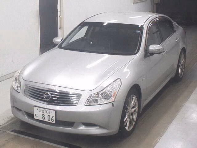 NISSAN SKYLINE