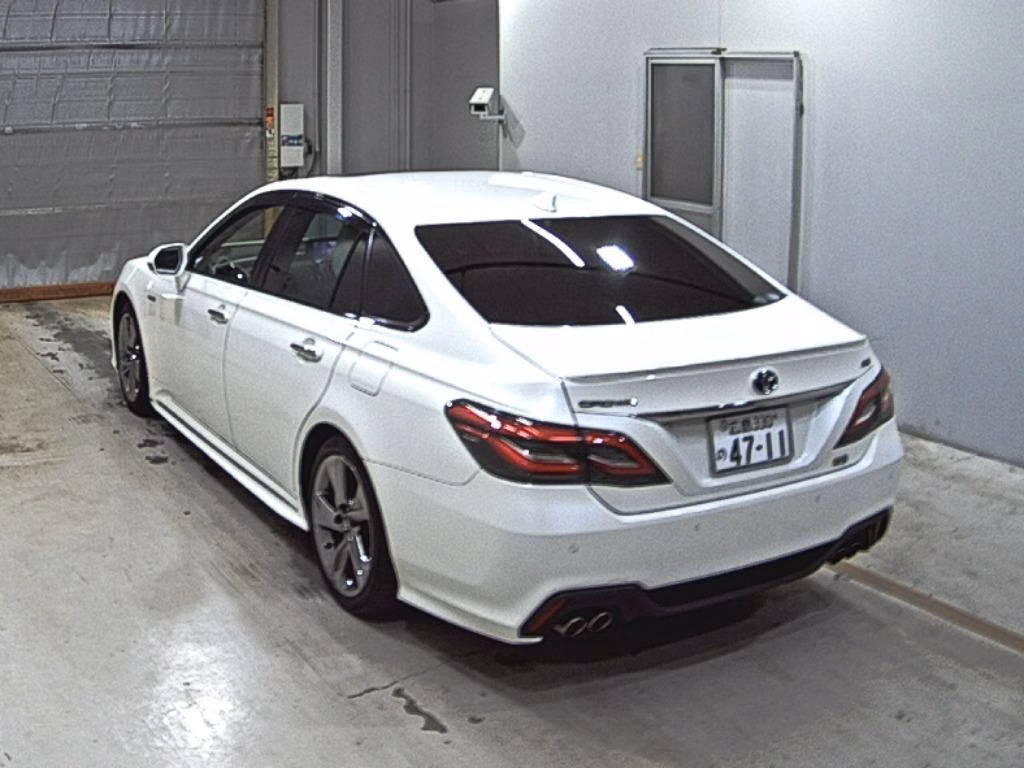 TOYOTA CROWN