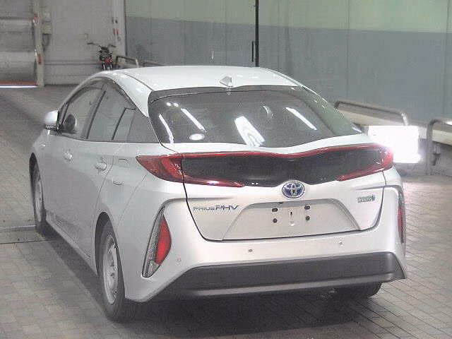 TOYOTA PRIUS PHV