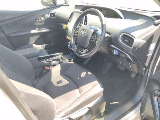 TOYOTA PRIUS PHV