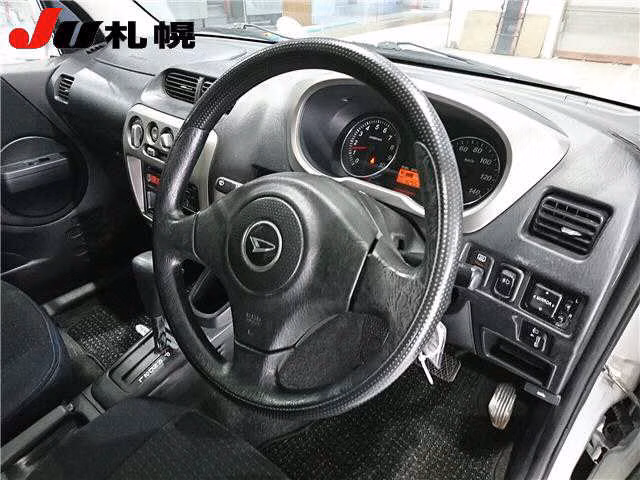 DAIHATSU TERIOS KID