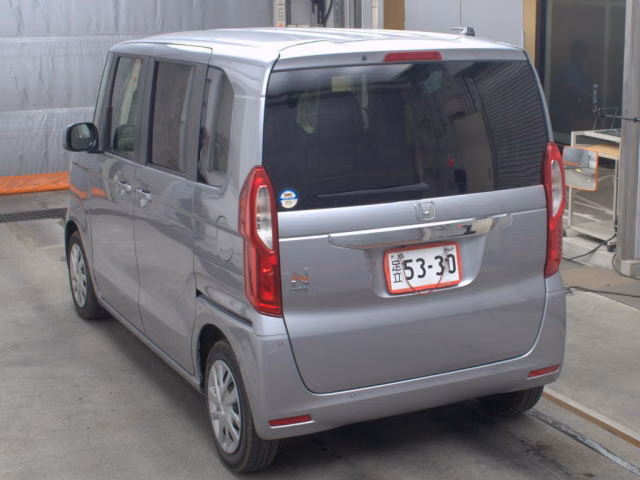 HONDA N-BOX