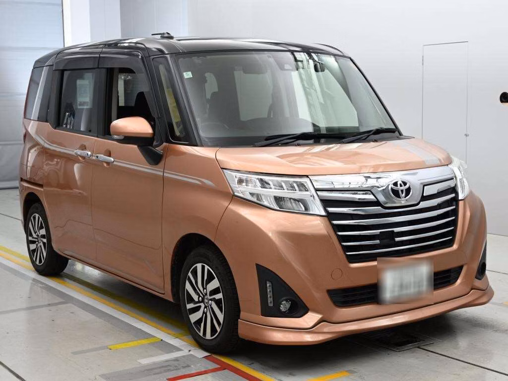 TOYOTA ROOMY