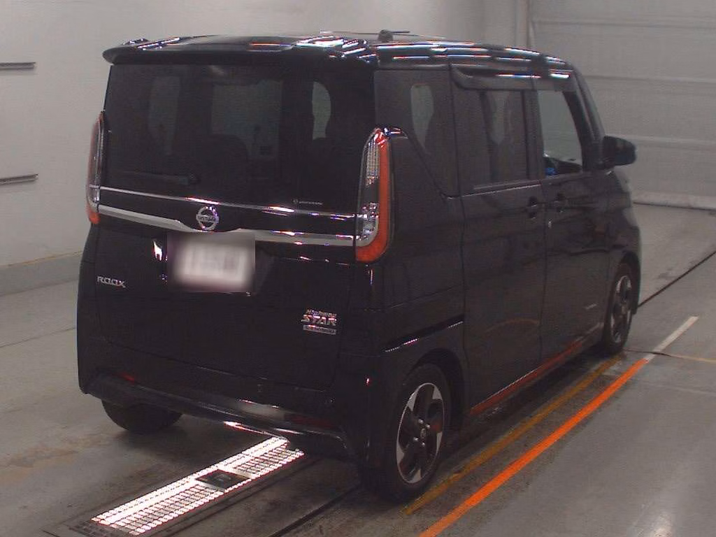 NISSAN ROOX