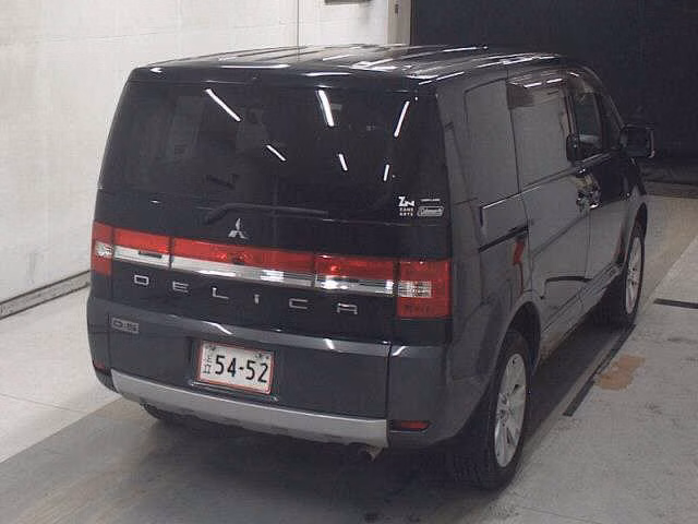 MITSUBISHI DELICA D:5