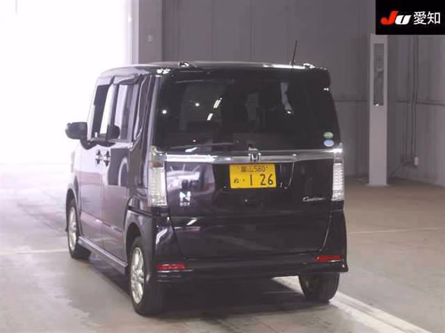 HONDA N-BOX