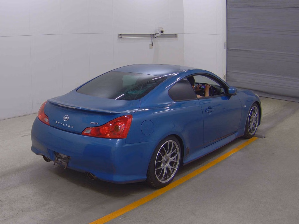 NISSAN SKYLINE