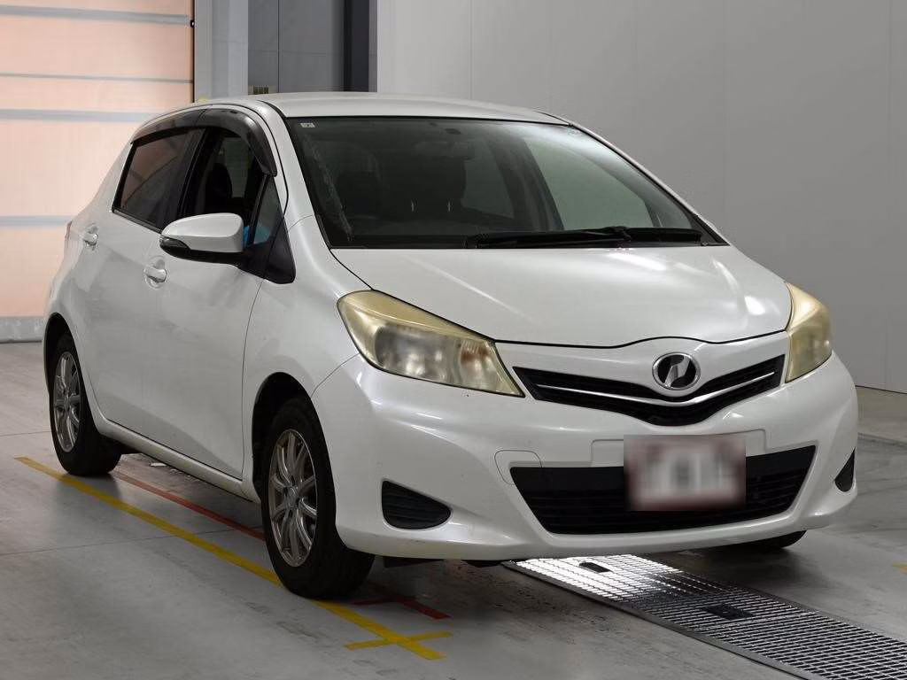 TOYOTA VITZ