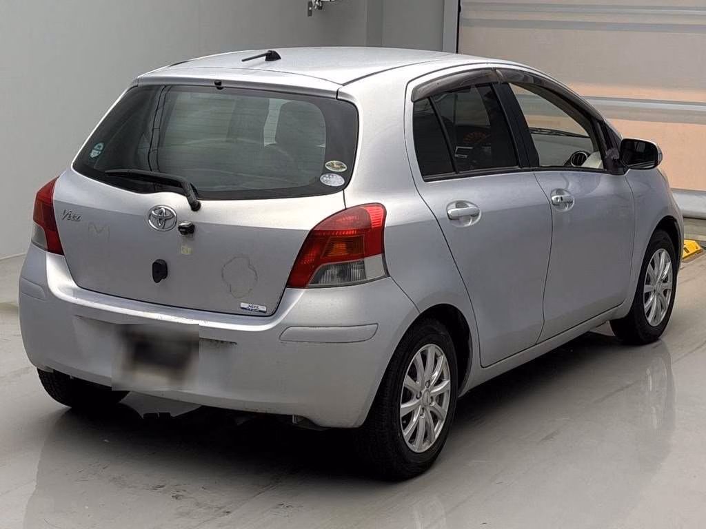TOYOTA VITZ