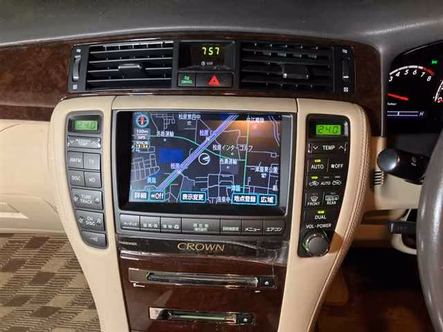 TOYOTA CROWN