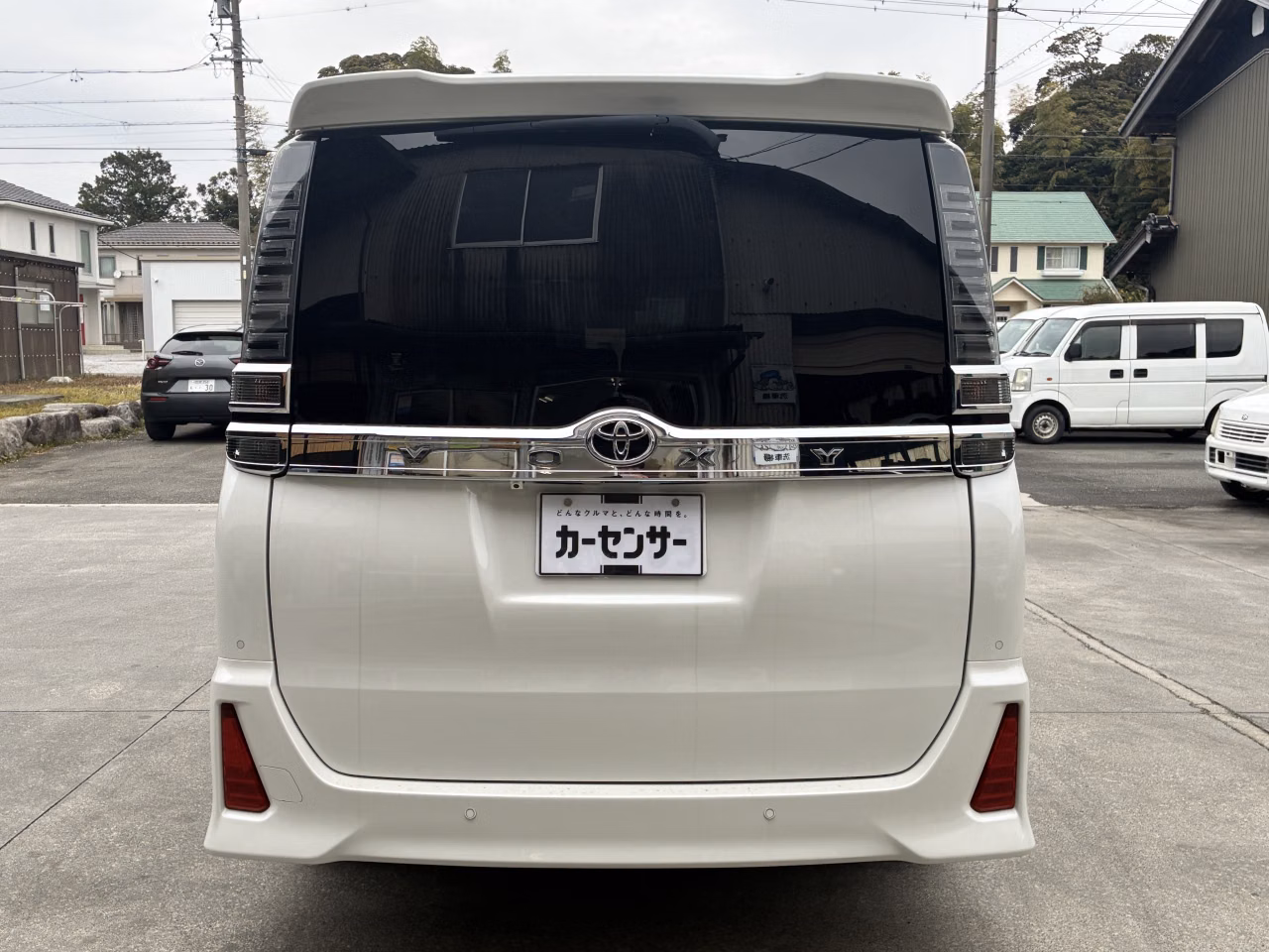 TOYOTA VOXY