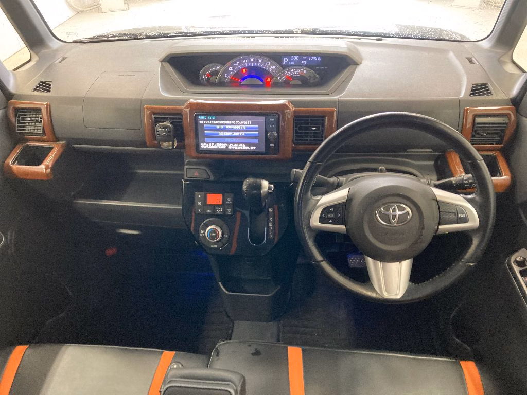 TOYOTA PIXIS MEGA