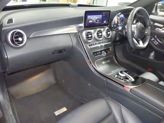 MERCEDES-BENZ C-CLASS