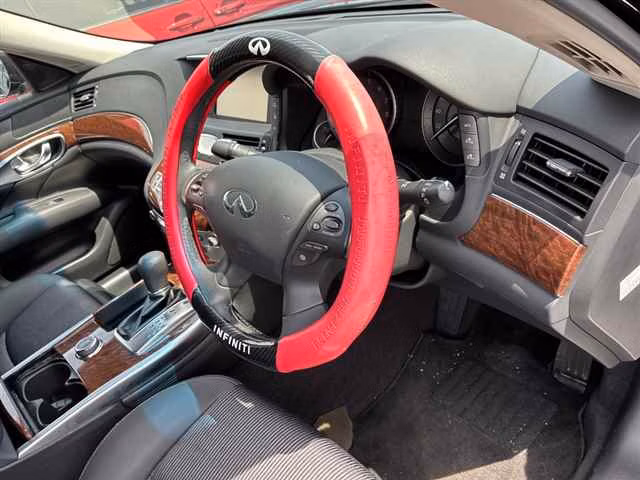 NISSAN FUGA