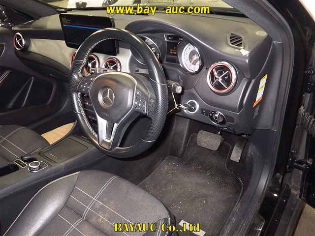 MERCEDES-BENZ GLA-CLASS