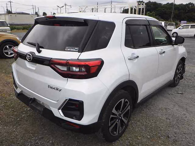 DAIHATSU ROCKY