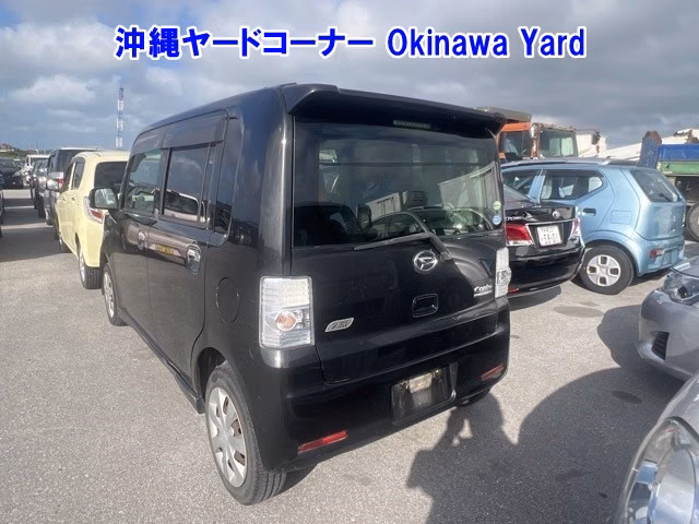 DAIHATSU MOVE CONTE
