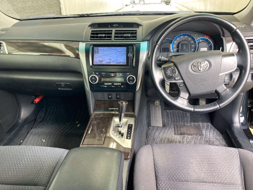 TOYOTA CAMRY