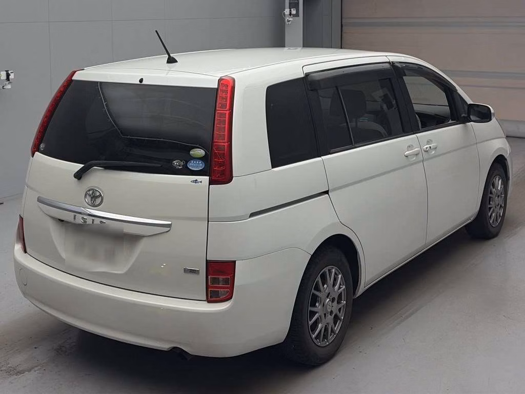 TOYOTA ISIS