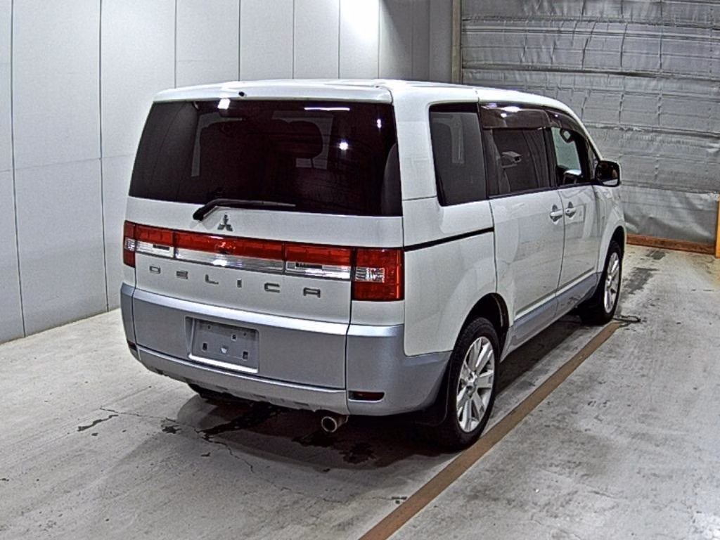 MITSUBISHI DELICA D:5