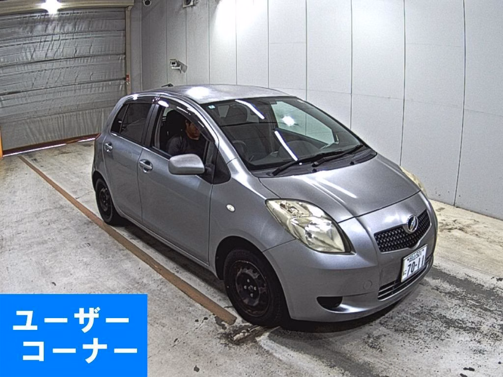 TOYOTA VITZ