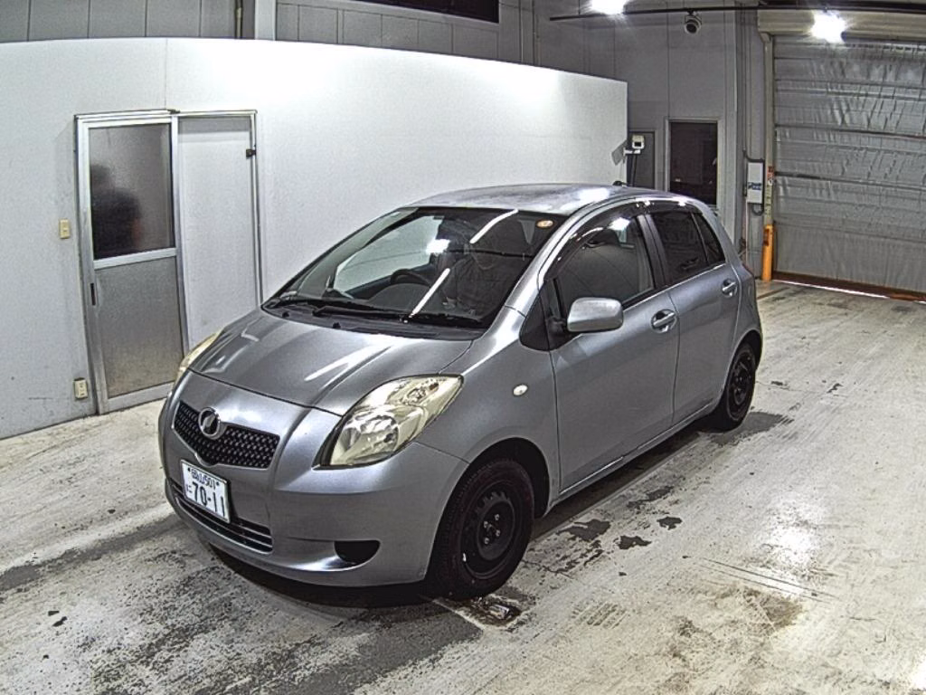 TOYOTA VITZ