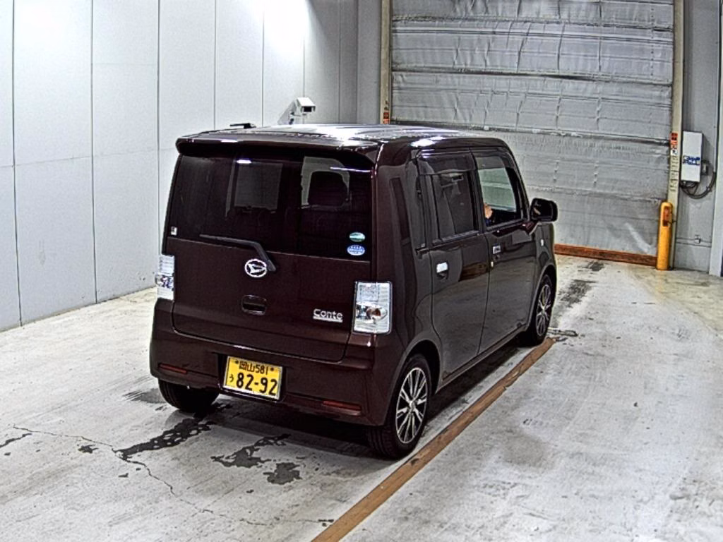 DAIHATSU MOVE CONTE