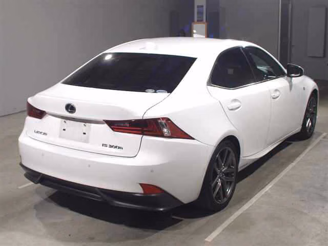 LEXUS IS300H