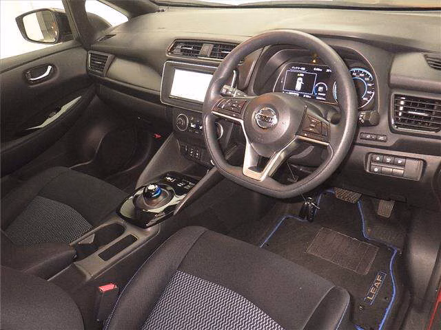 NISSAN LEAF