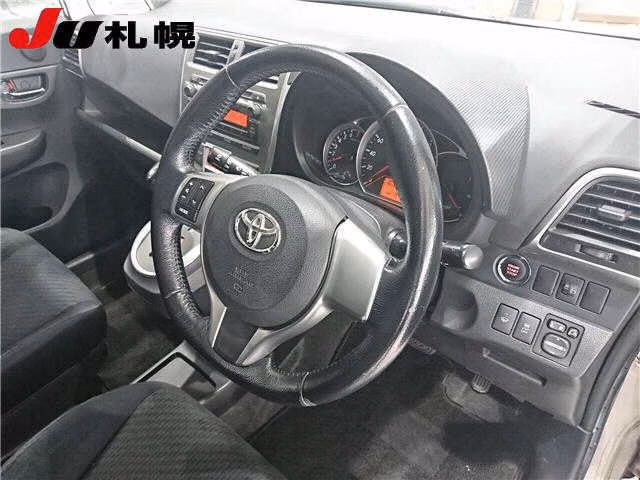 TOYOTA RACTIS
