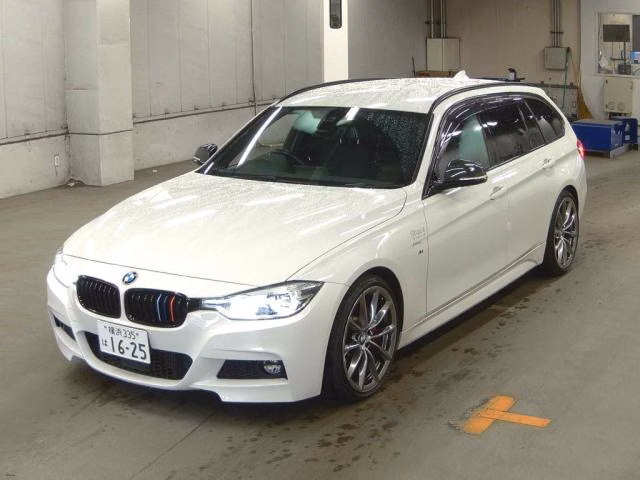 BMW 3-SERIES