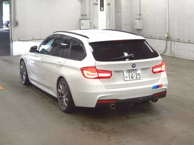 BMW 3-SERIES