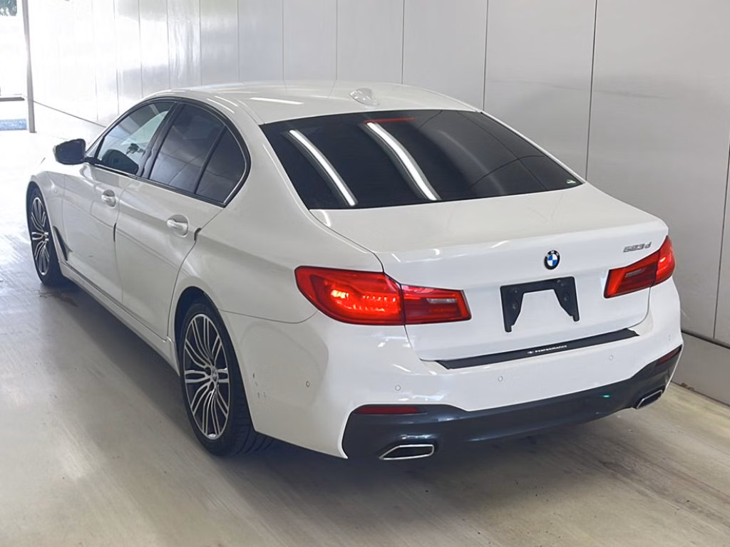 BMW 5-SERIES