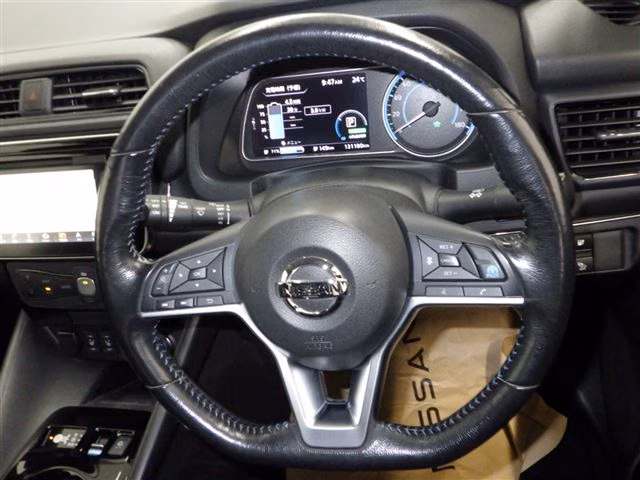 NISSAN LEAF
