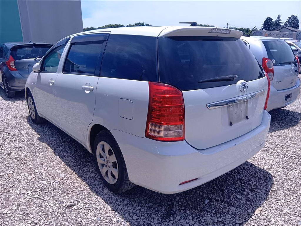 TOYOTA WISH