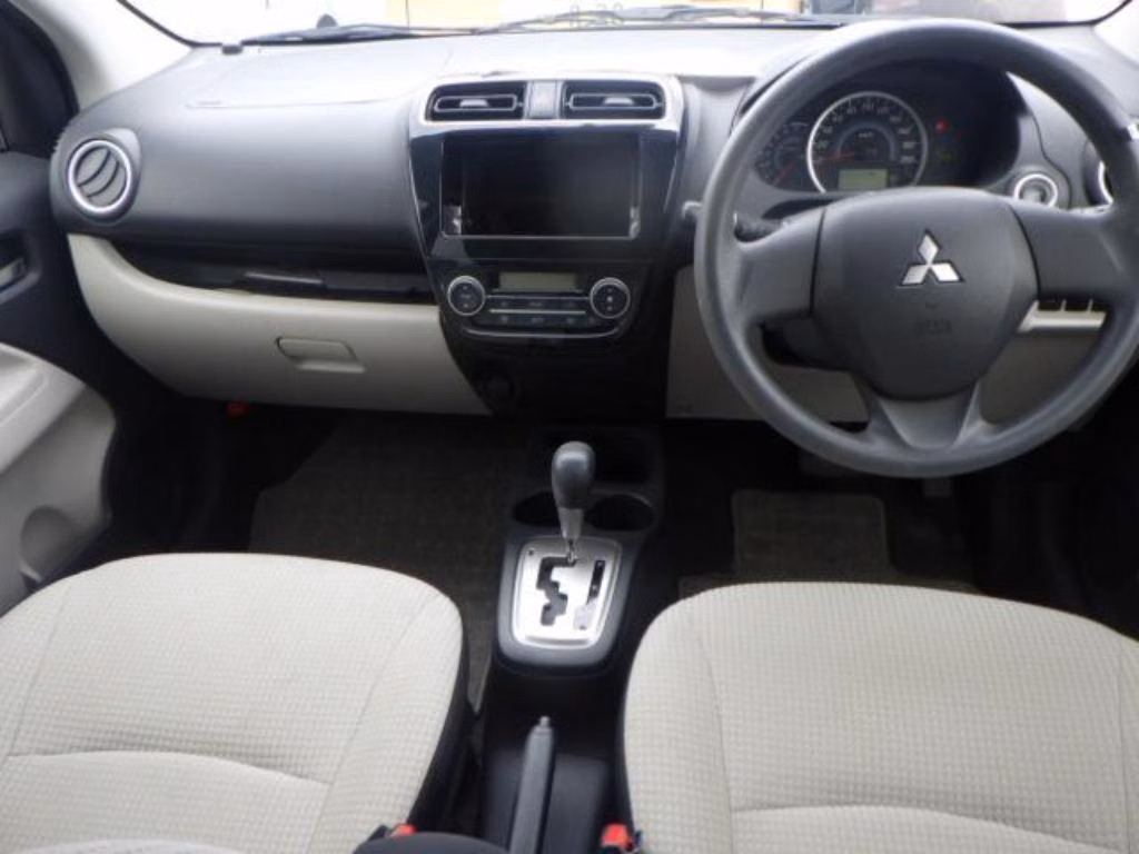 MITSUBISHI MIRAGE
